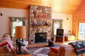 4561 Makwa, Hersey, MI 49639 photo 5