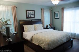 12562 N Sherman Lake Dr, Augusta, MI 49012 photo 4