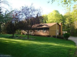 8210 Cascade Rd SE, Ada, MI 49301 photo 2