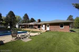 834 Thomas, Plainwell, MI 49080 photo 22