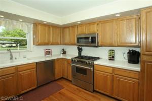 834 Thomas, Plainwell, MI 49080 photo 5