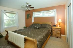 834 Thomas, Plainwell, MI 49080 photo 10