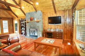 98 106th Ave, Plainwell, MI 49080 photo 6