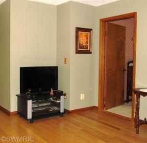 5083 Union, Eau Claire, MI 49111 photo 16