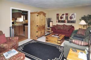 400 Sherman, Marshall, MI 49068 photo 3