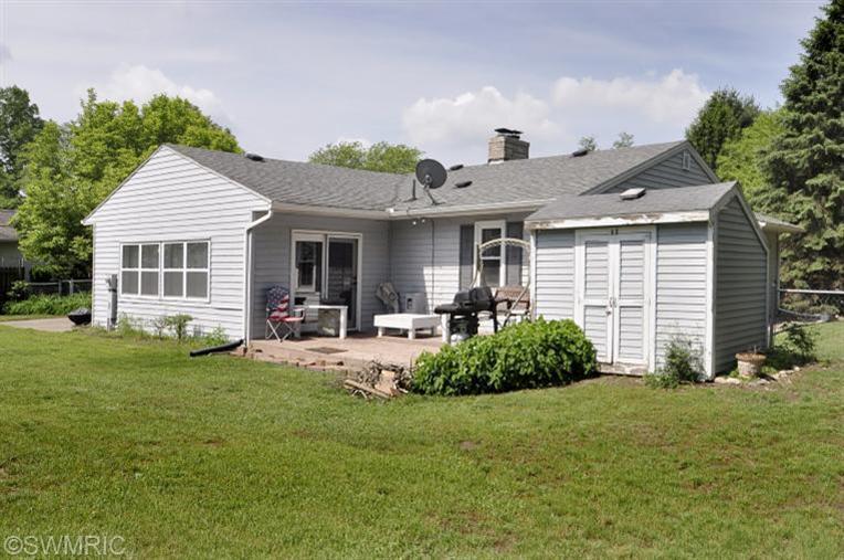400 Sherman, Marshall, MI 49068 photo 25