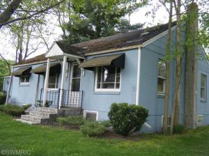 424 Third St, Edmore, MI 48829 photo 5