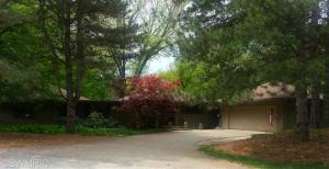 525 Greentree NE, Ada, MI 49301 photo 2
