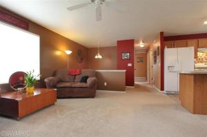 739 Pine Ridge Dr, Belding, MI 48809 photo 2