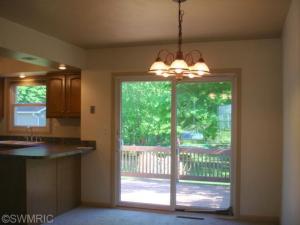 206 E North Dr, Marshall, MI 49068 photo 2