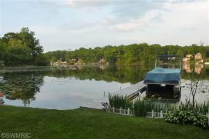 11313 Sunset Point Dr, Plainwell, MI 49080 photo 2