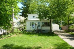 11313 Sunset Point Dr, Plainwell, MI 49080 photo 1