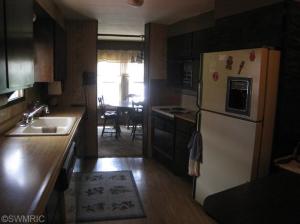 563 9th St, Plainwell, MI 49080 photo 5