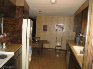 563 9th St, Plainwell, MI 49080 photo 4