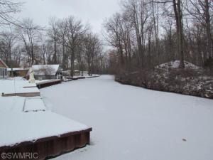 8379 Oak Point Dr, Jackson, MI 49201 photo 14