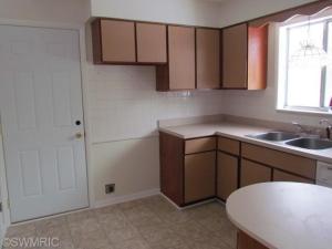 8379 Oak Point Dr, Jackson, MI 49201 photo 5