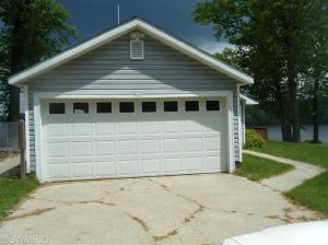 579 W Willard St, White Cloud, MI 49349 photo 5