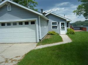 579 W Willard St, White Cloud, MI 49349 photo 1