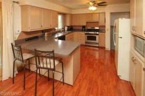134 Devon, Parchment, MI 49004 photo 2