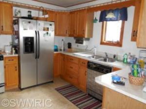 454 Longview Dr, Coldwater, MI 49036 photo 2