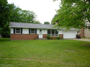 6865 Olde Pine Dr, Jenison, MI 49428 photo 1