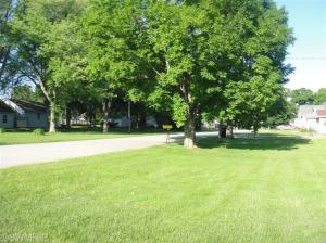 206 Exchange St, Grant, MI 49327 photo 10