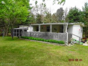 3755 S Bettle Trl, White Cloud, MI 49349 photo 2
