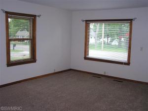 452 Mill, Saranac, MI 48881 photo 2