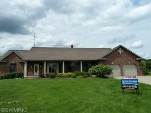 9327 Bailey Dr NE, Ada, MI 49301 photo 1