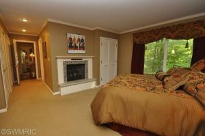 5550 Forest Bend Dr SE, Ada, MI 49301 photo 14