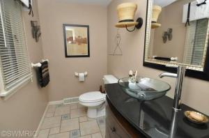 5550 Forest Bend Dr SE, Ada, MI 49301 photo 10