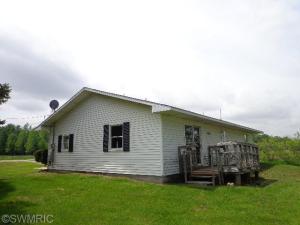 6407 E Baseline Rd, Mount Pleasant, MI 48858 photo 3