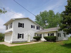 6407 E Baseline Rd, Mount Pleasant, MI 48858 photo 2