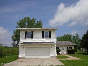 6407 E Baseline Rd, Mount Pleasant, MI 48858 photo 1