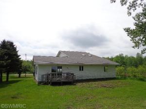 6407 E Baseline Rd, Mount Pleasant, MI 48858 photo 4