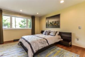 8334 Fulton E, Ada, MI 49301 photo 14