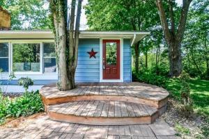 8334 Fulton E, Ada, MI 49301 photo 2