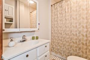 8334 Fulton E, Ada, MI 49301 photo 13