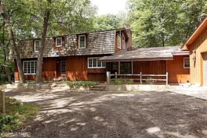 8975 Bailey Dr, Ada, MI 49301 photo 1
