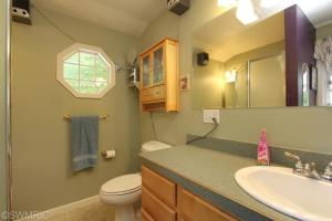 822 Grindle Dr SE, Lowell, MI 49331 photo 13