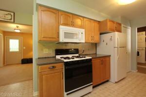 822 Grindle Dr SE, Lowell, MI 49331 photo 9