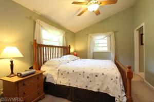 822 Grindle Dr SE, Lowell, MI 49331 photo 12