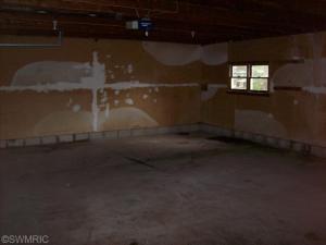 8474 Checker, Scotts, MI 49088 photo 14