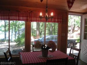 562 Emerald Dr, Newaygo, MI 49337 photo 3