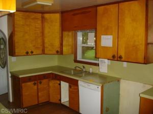 509 6th St, Plainwell, MI 49080 photo 5