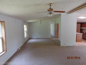 705 Elm St, Marshall, MI 49068 photo 2