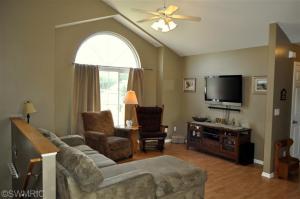 225 Pineview Dr, Belding, MI 48809 photo 3