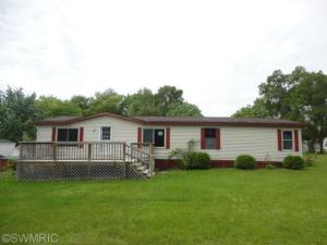 4303 First St, Mcbride, MI 48852 photo 1