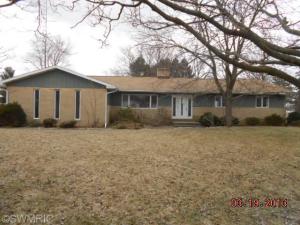 236 Oak Dr, Bronson, MI 49028 photo 1