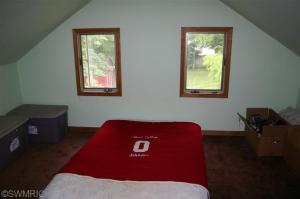 232 E Grn, Olivet, MI 49076 photo 17